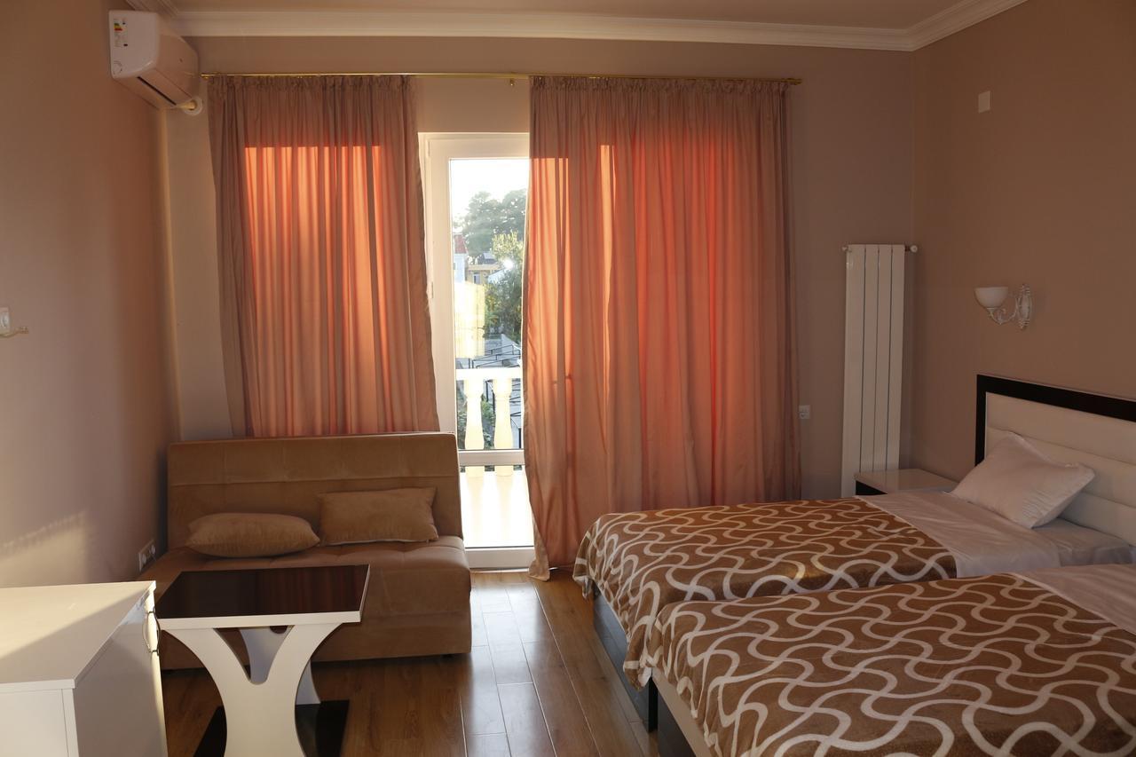 Guest House Sofia Kobuleti Extérieur photo