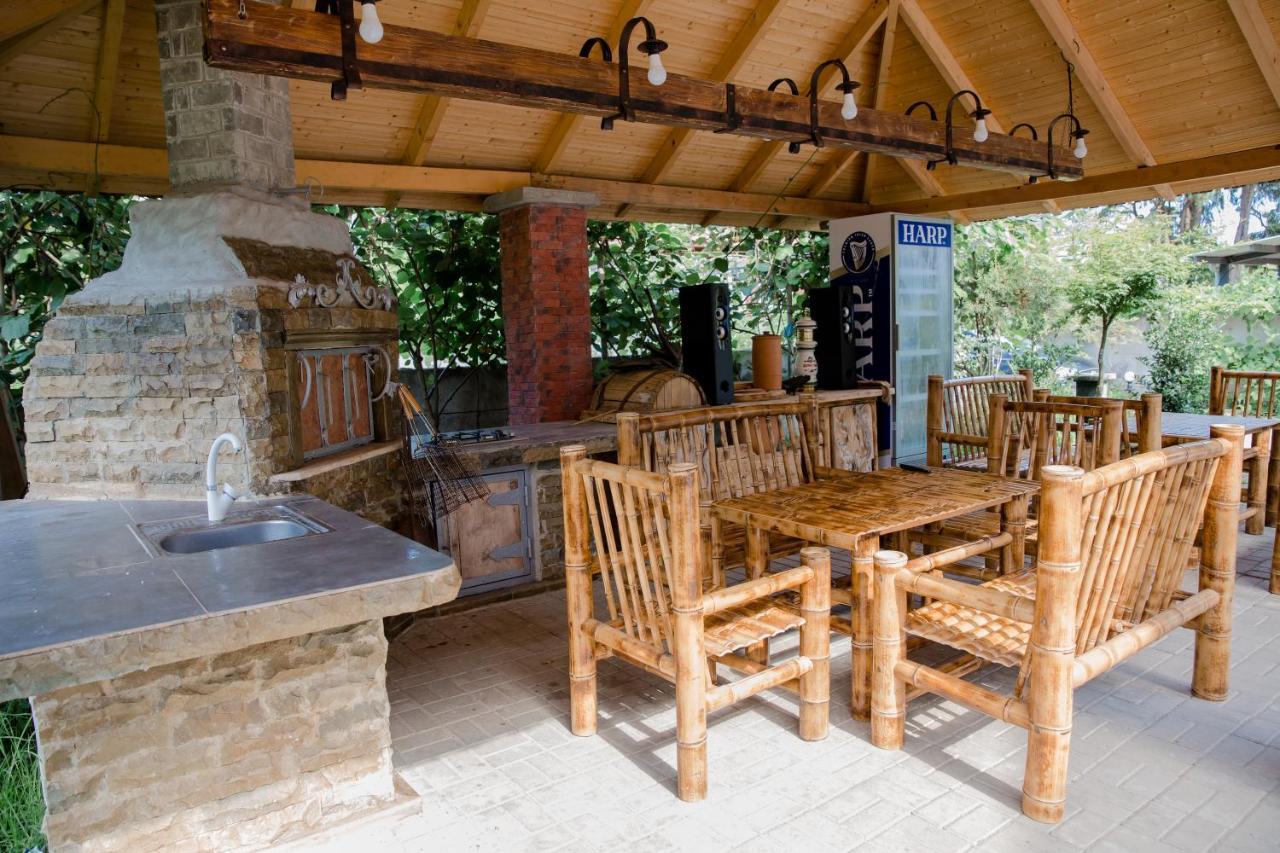 Guest House Sofia Kobuleti Extérieur photo